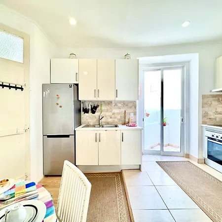 Laila Summer Escape By Gt House