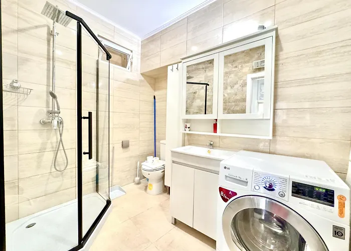 Laila Summer Escape By Gt House