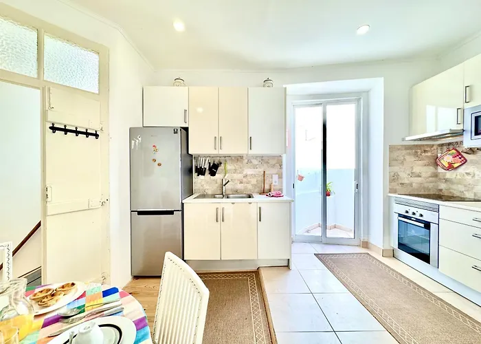 Laila Summer Escape By Gt House